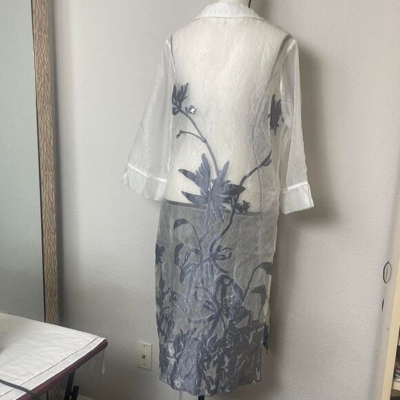 Chico's Travelers Dove Gray White Sheer Floral Metallic Midi Jacket Cover Up 2 - Picture 7 of 8